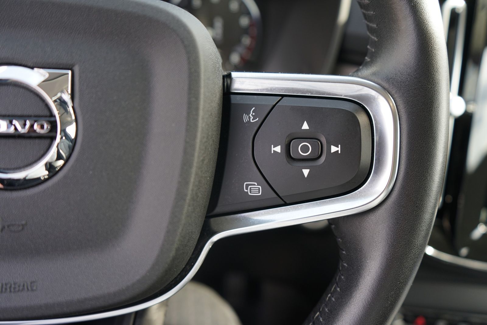 Volvo XC40 2.0 M-Hybrid Inscription AWD foto 22