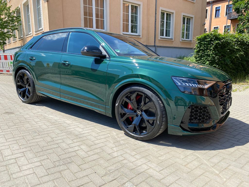 Audi RSQ8