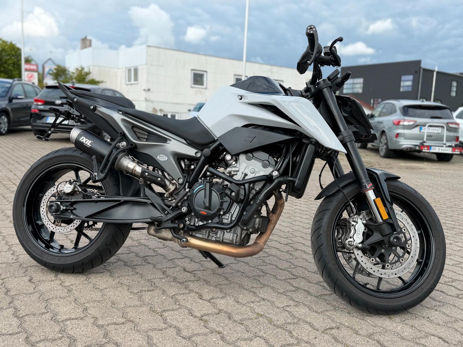 KTM Duke 790 Ixil
