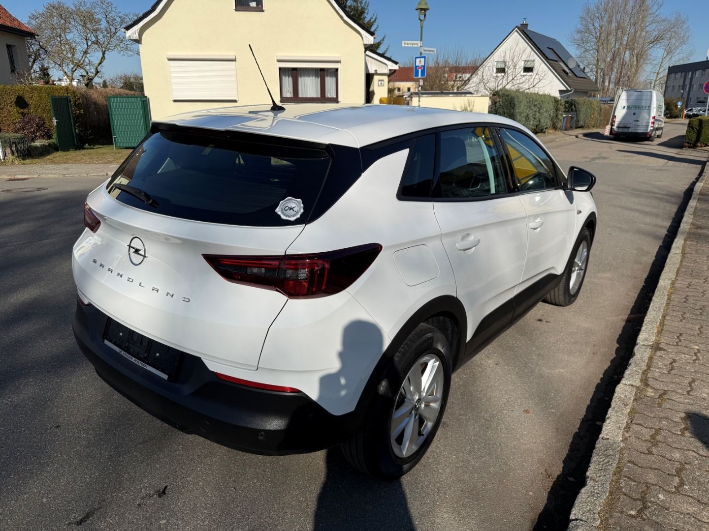 Fahrzeugabbildung Opel Grandland 1.2 Turbo Automatik SHZ+LHZ+Kamera