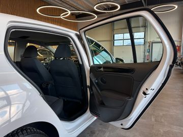 Volkswagen Golf VI Comfortline *1. Hand*Klima*Radio*USB*PDC