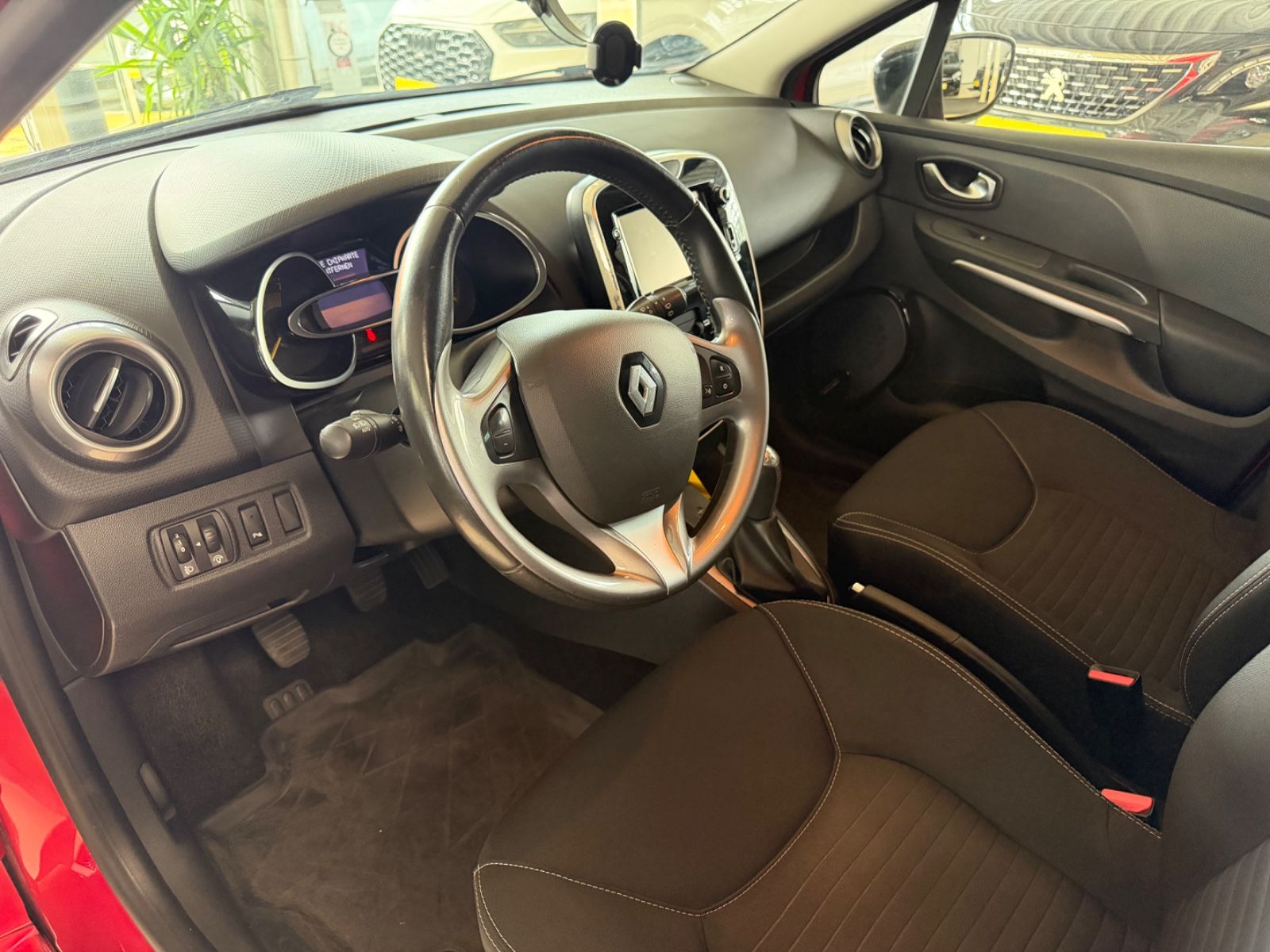 Fahrzeugabbildung Renault Clio IV Limited