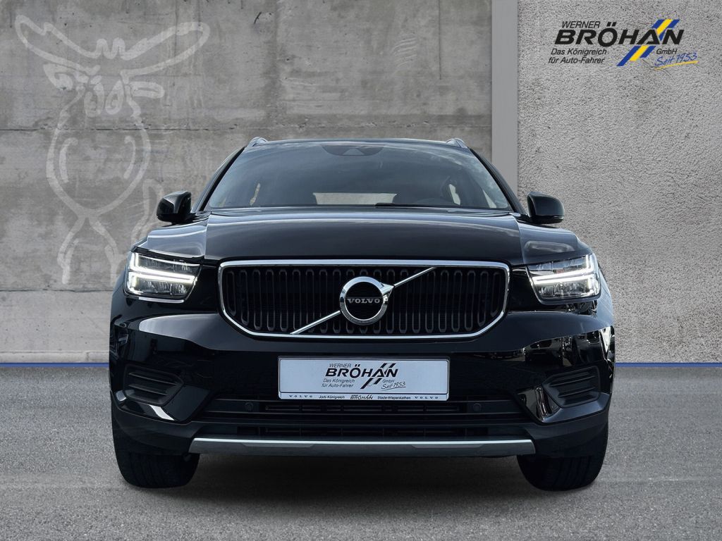 Fahrzeugabbildung Volvo XC40  T2  FWD  MOMENTUM PRO