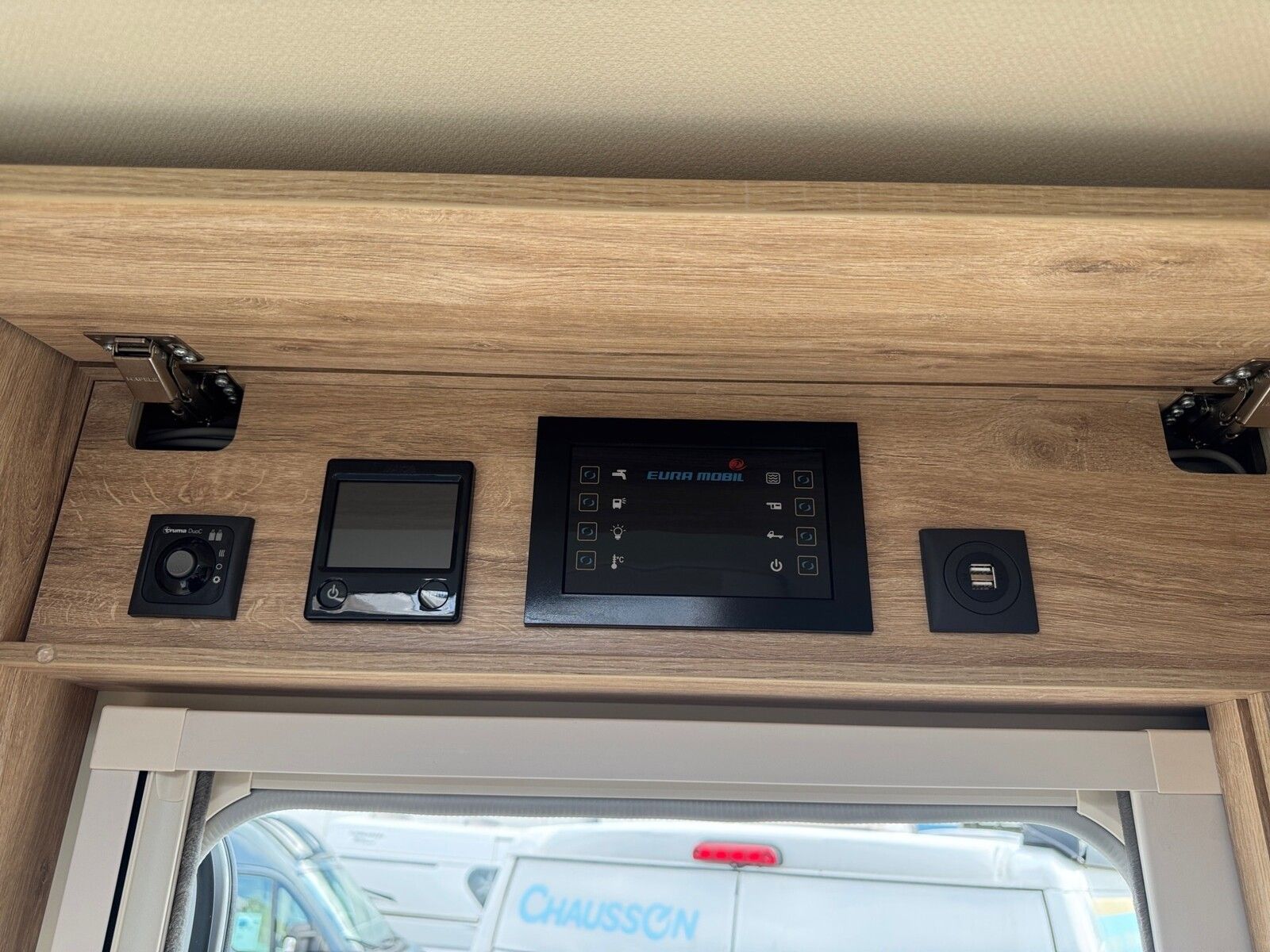 Fahrzeugabbildung Eura Mobil Profila T PT726EB Mondial Plus Paket, Zusatzbett