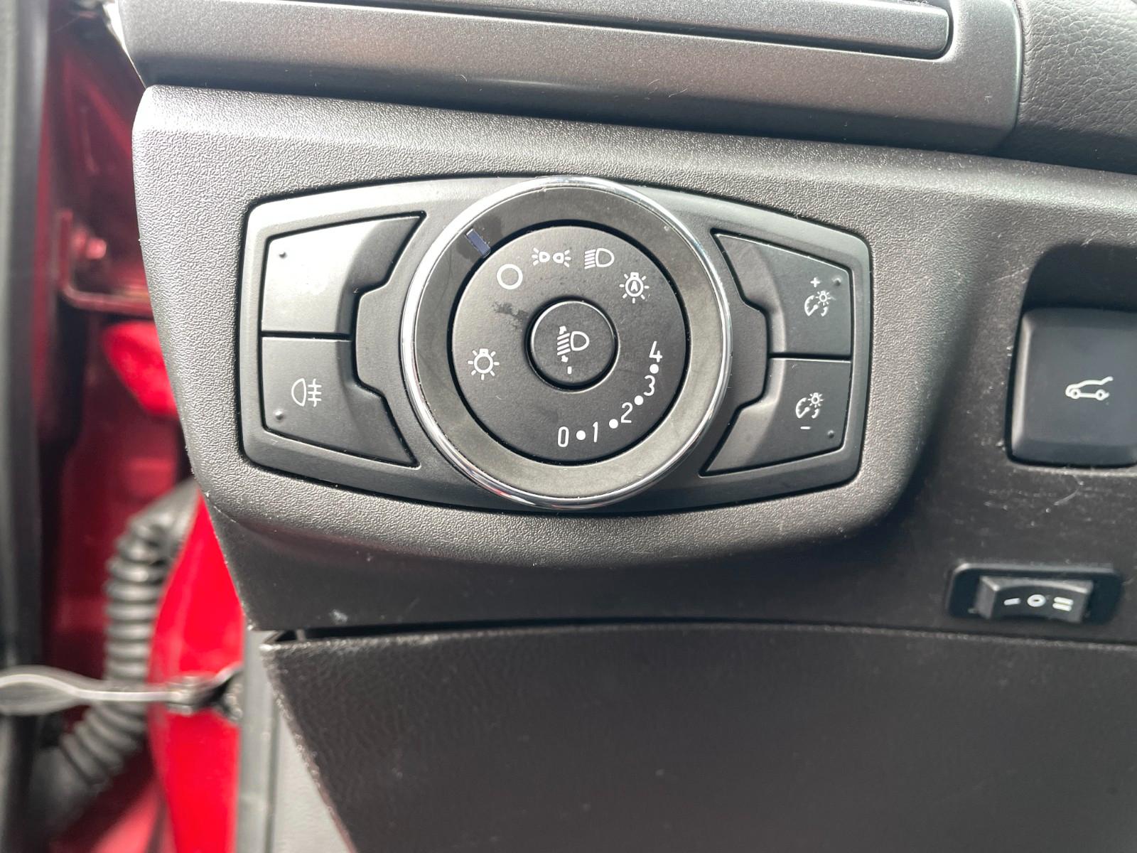 Ford Mondeo 2015 — photo 22