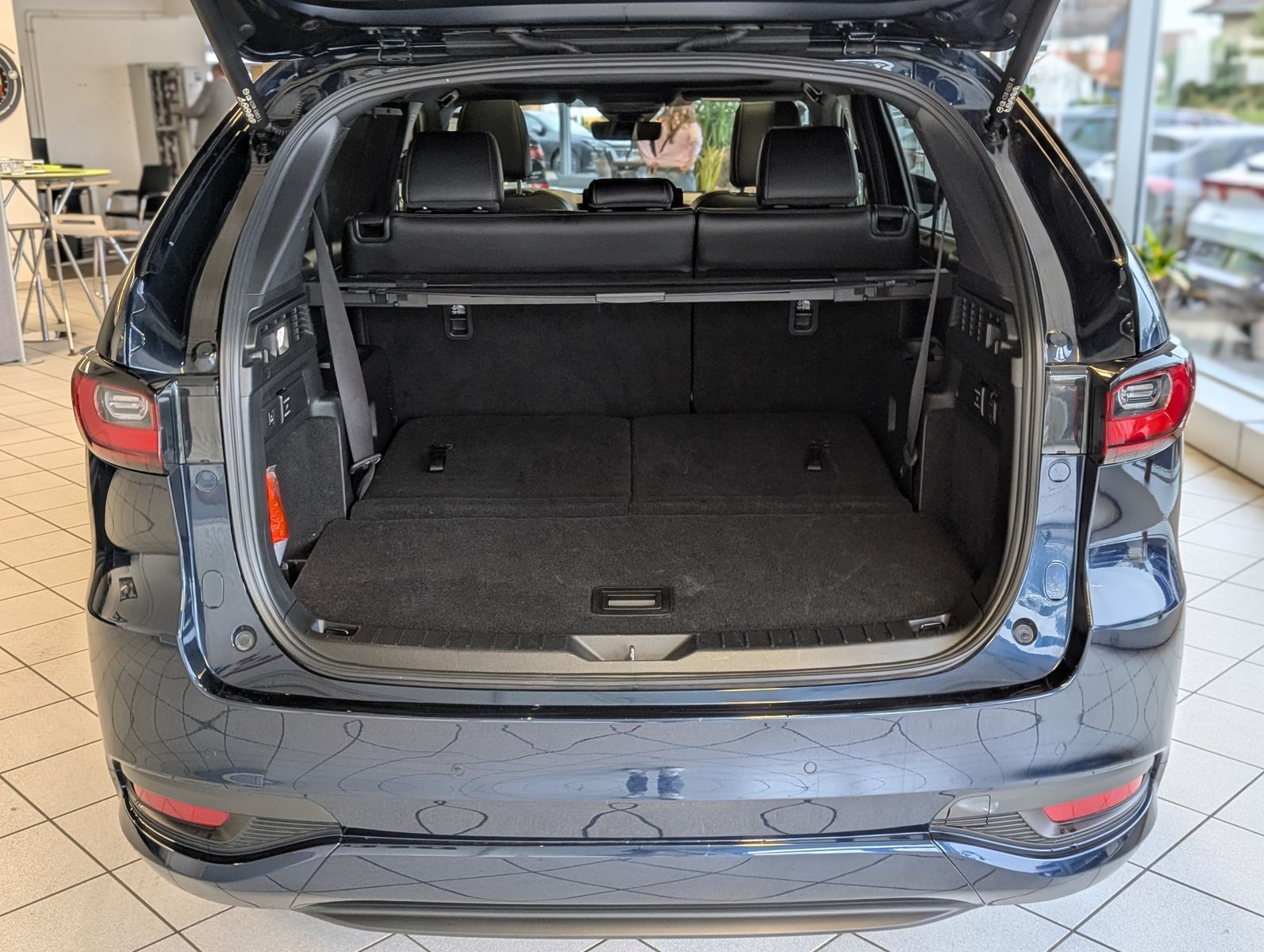 MAZDA CX-80 2.5SKYACTIV PHEV 327 HOMURA+ 7-Sitze Pano - Image 19