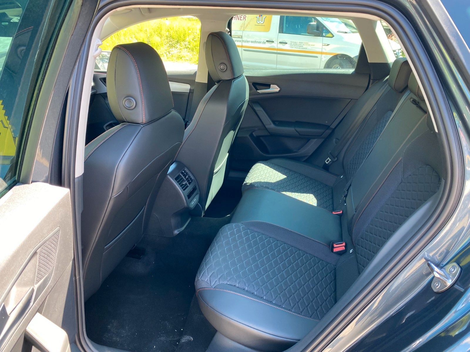 Fahrzeugabbildung SEAT Leon Sportstourer 1.5 eTSI FR *DSG *AHZV