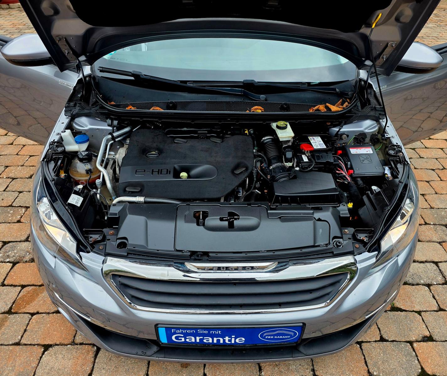 Peugeot 308 2015 — photo 33