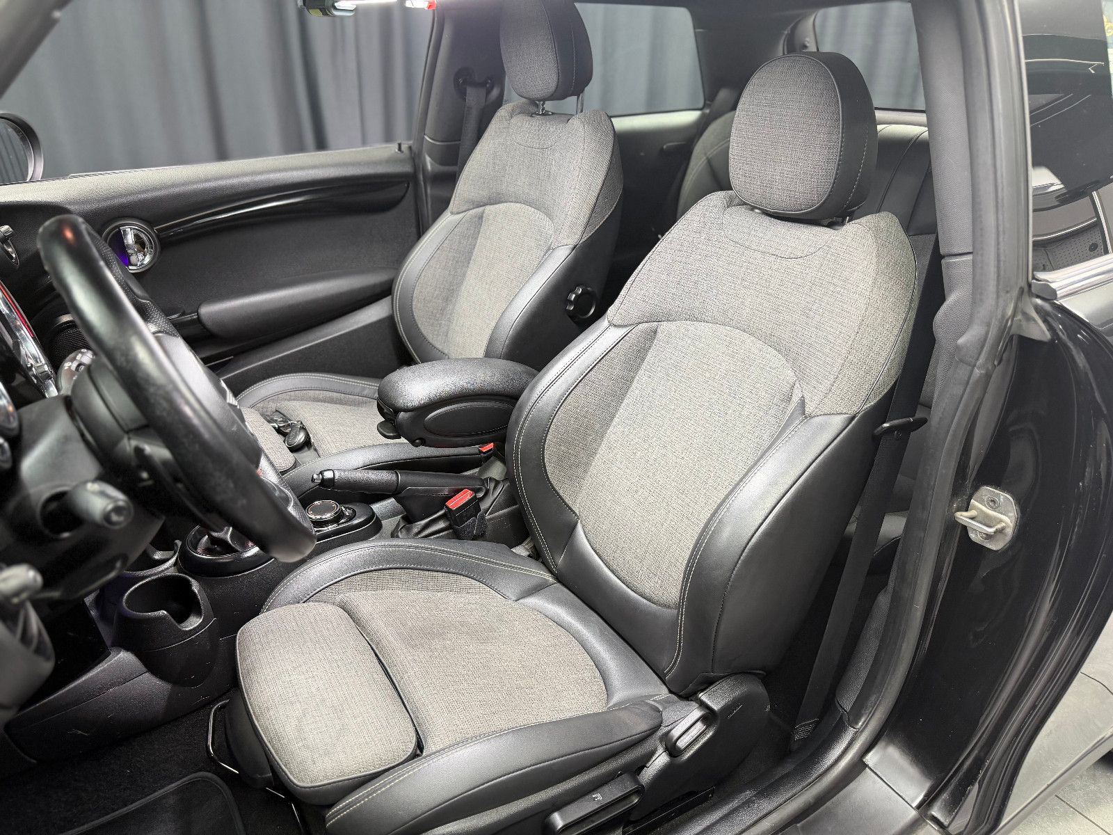 Fahrzeugabbildung MINI MINI Cooper S |1.HAND|AUTOMATIK|PANO