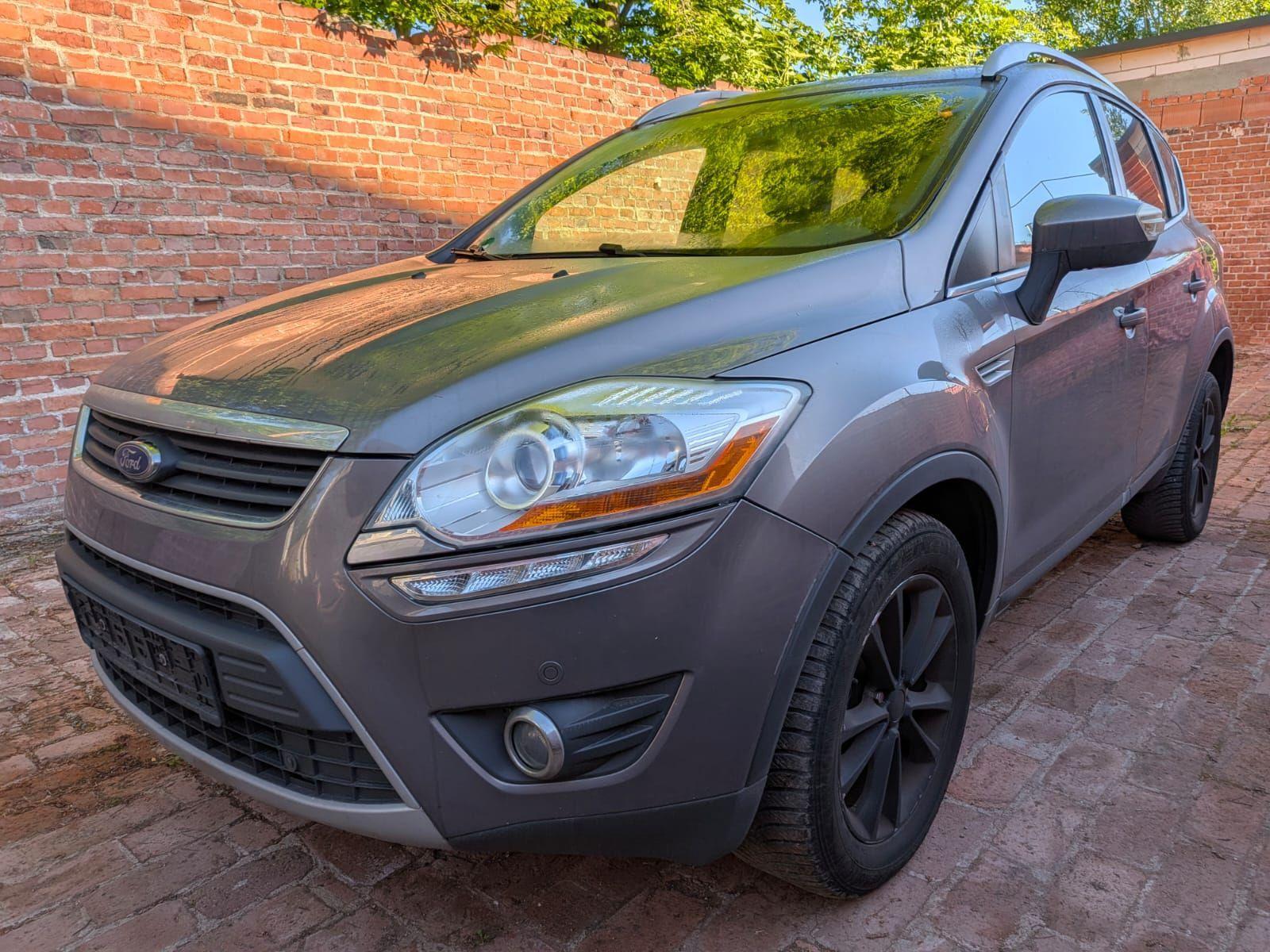 Ford Kuga Titanium 2.0 TDCi  Metallic Automatik