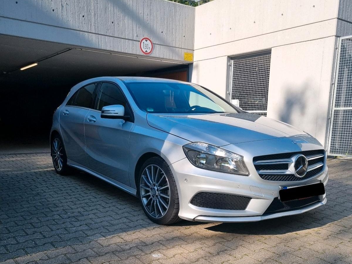 MERCEDES-BENZ Mercedes-Benz A 180 AMG Line Tüv &amp; Service...
