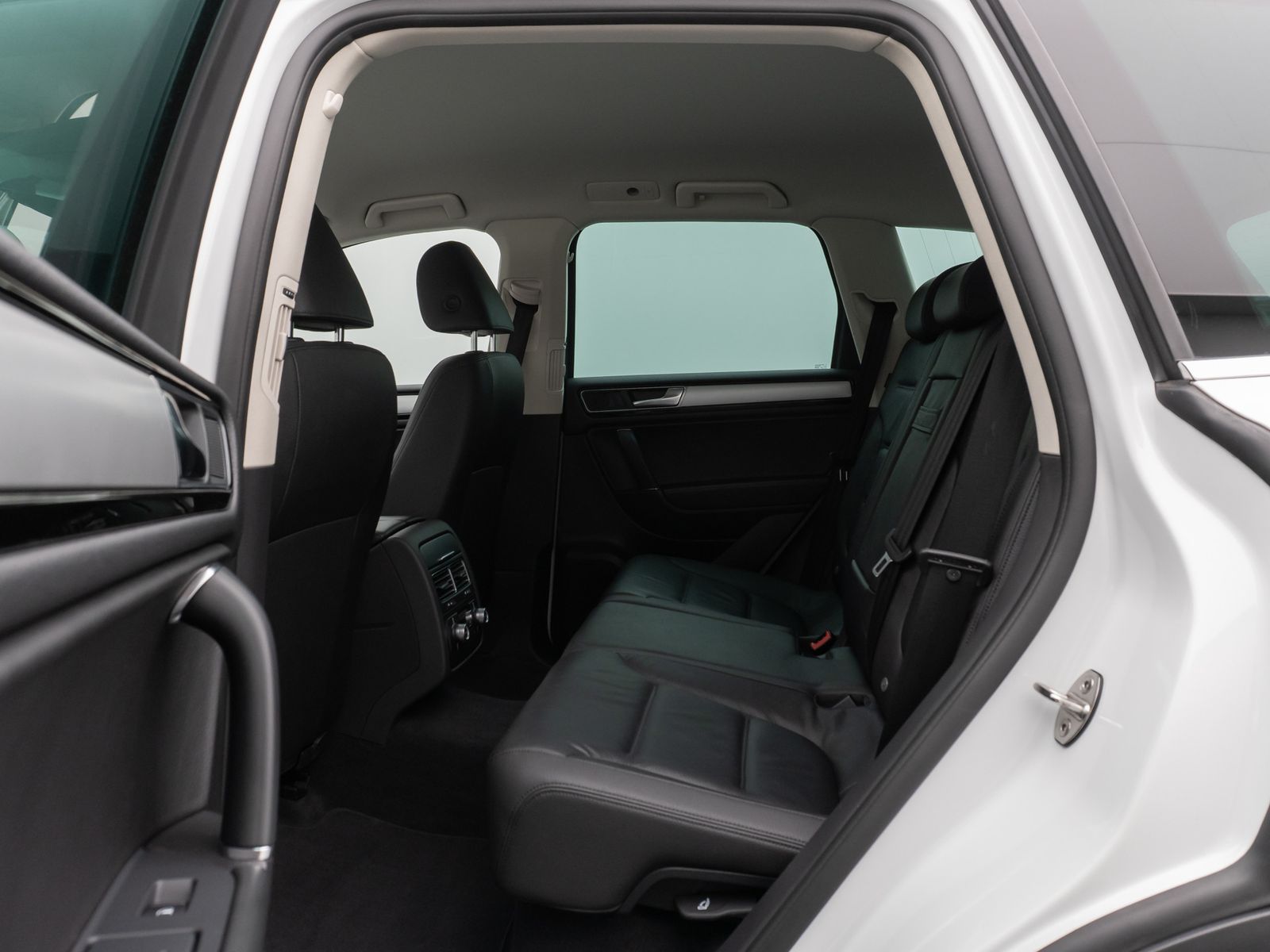 Fahrzeugabbildung Volkswagen Touareg V6 3.0 TDI Terrain Tech 4Motion PDC AHK