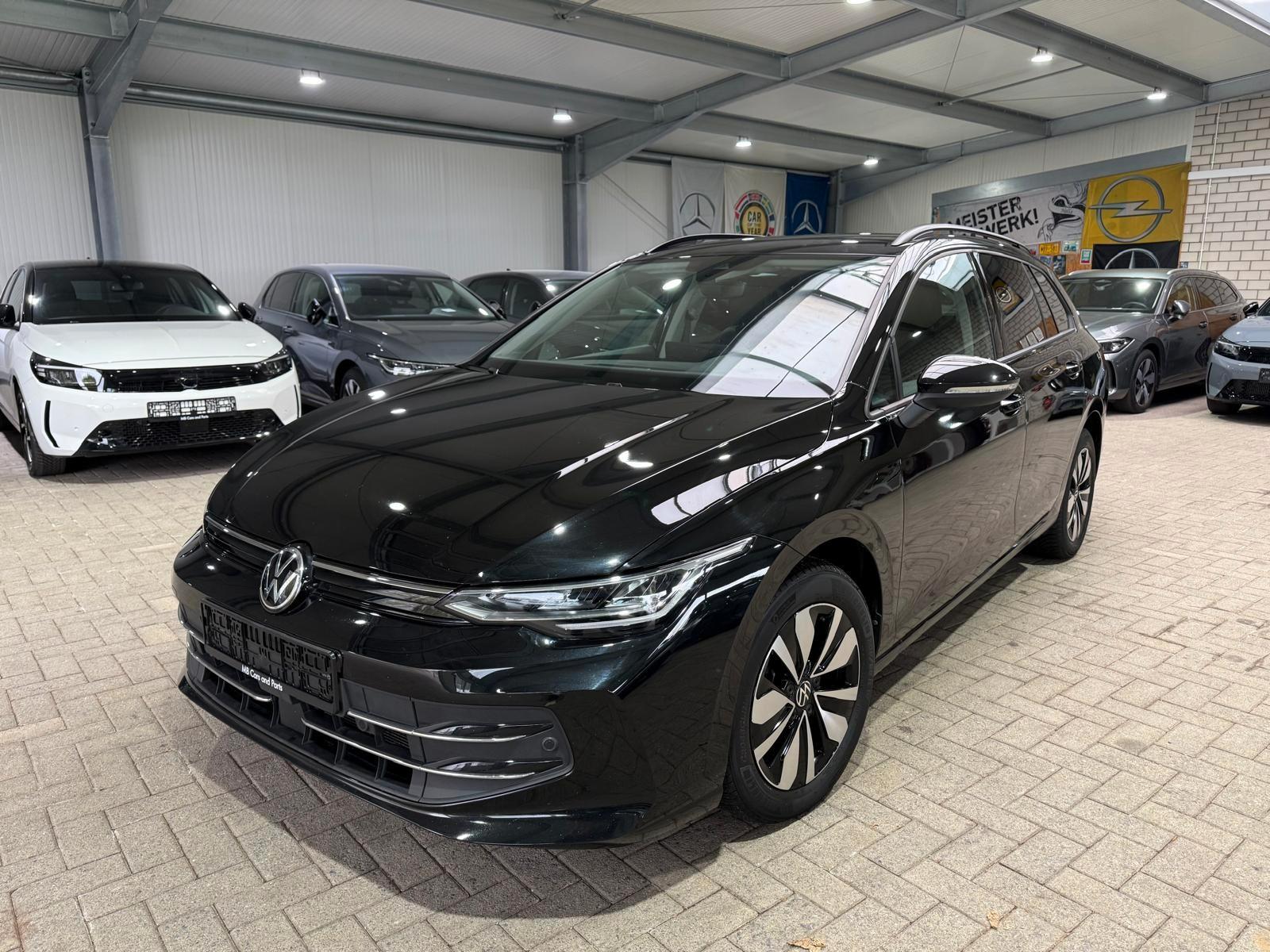 Volkswagen Golf VIII Variant 1.5 eTSI Goal DSG ACC LED RFK