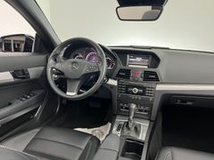 MERCEDES-BENZ E 200 CGI / NUR 56.tKM / GARANTIE / 2.HD / XEN /