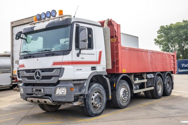 Mercedes-Benz ACTROS 3241 K -MP3-E5-Fire damage/dégâts du feu