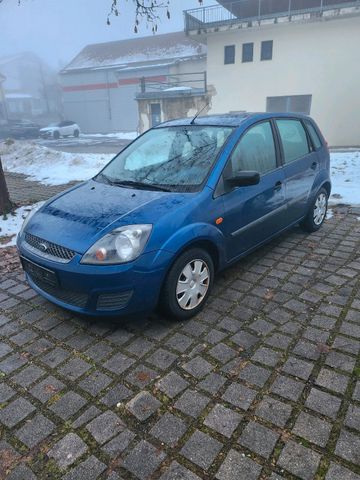 Ford Fiesta. Tüv Neu