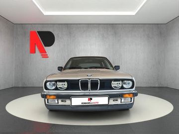 BMW 318 - 6