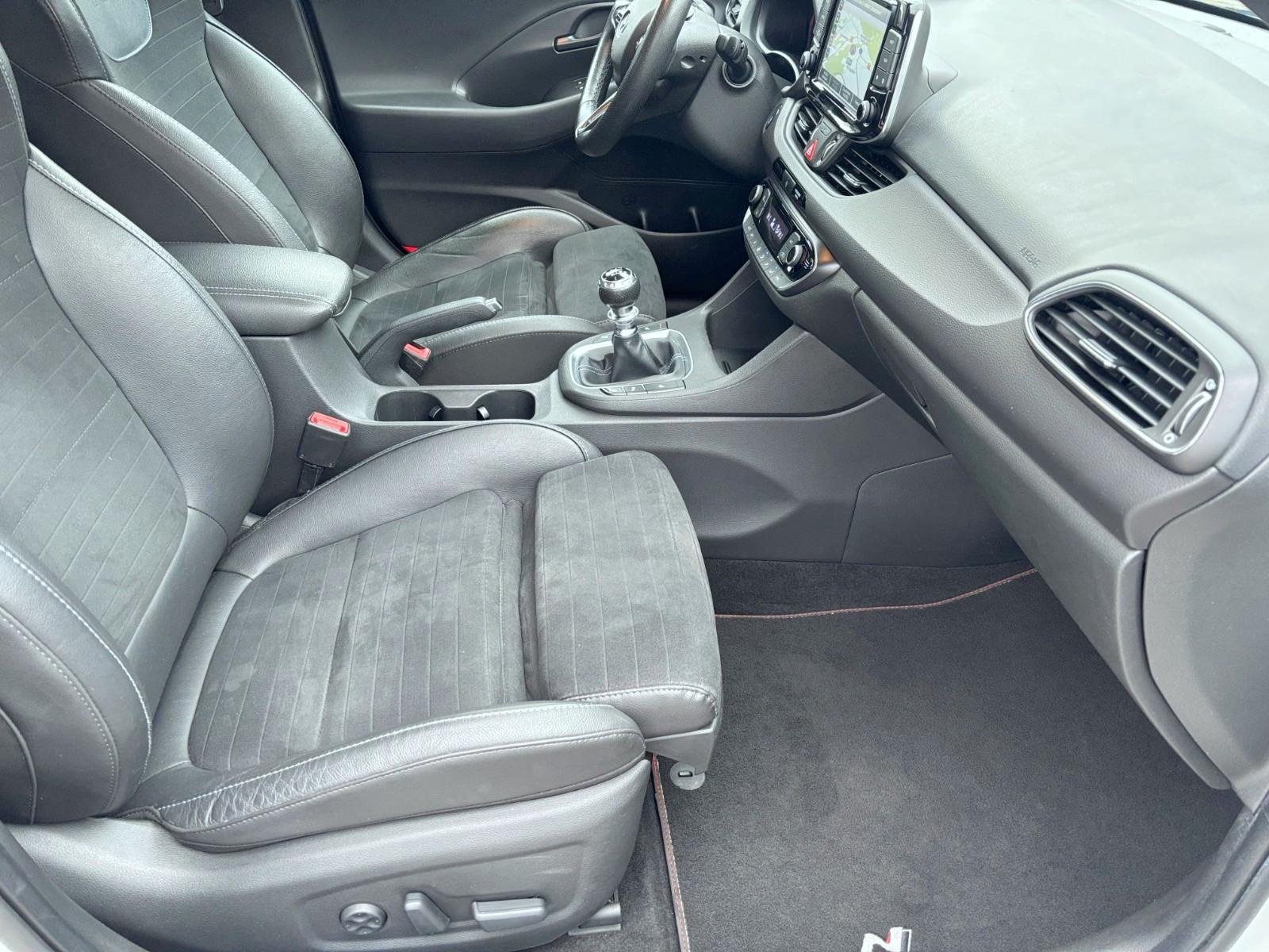 Hyundai i30 N Performance*Pano*e.Sitze*LED*CAM*WinterP.*