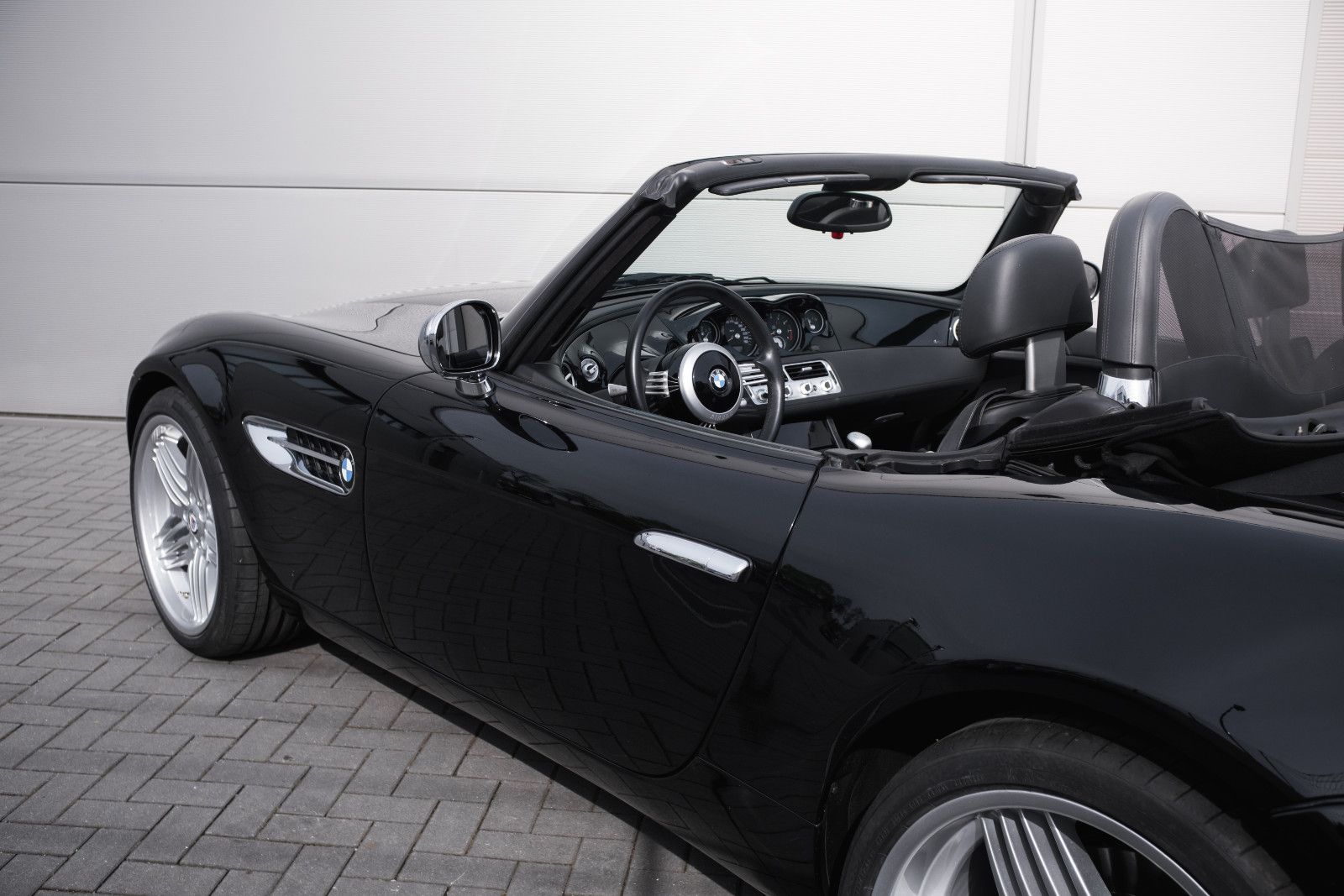 Fahrzeugabbildung BMW Z8 Roadster-Hardtop-unfallfrei-Alpinafelgen