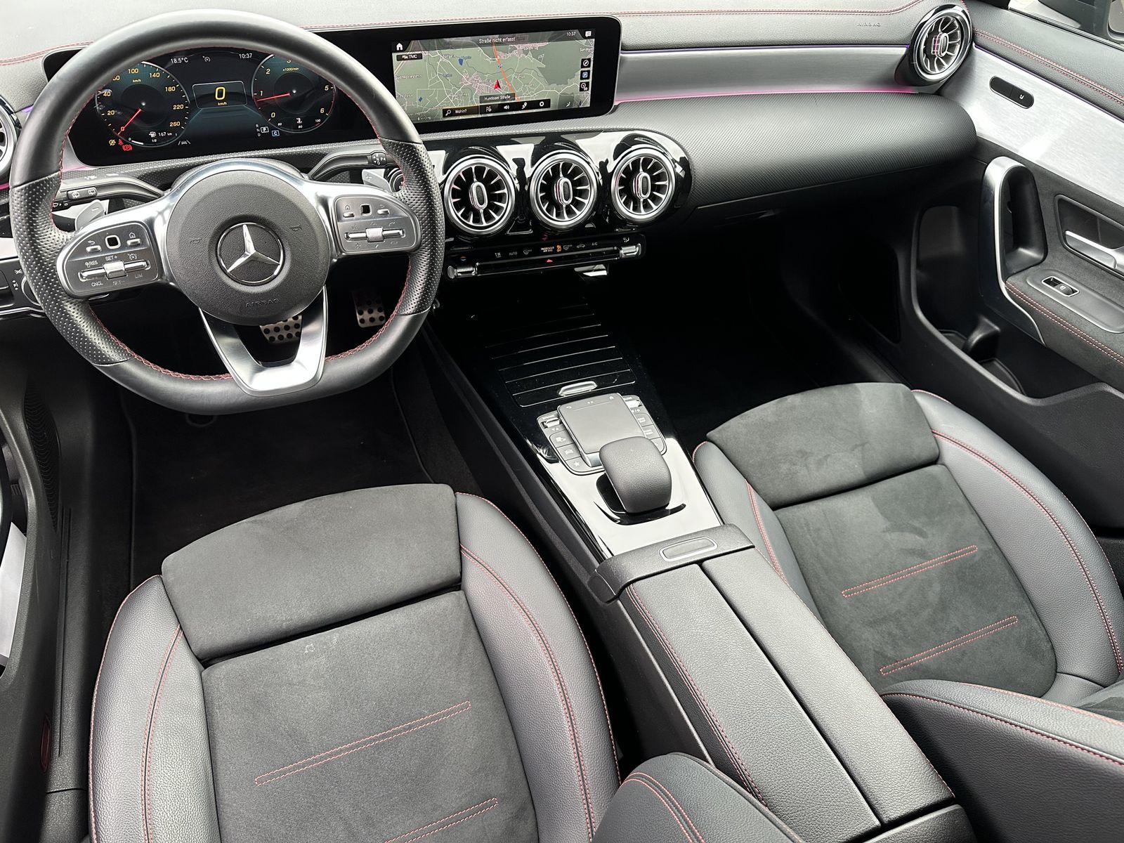 Fahrzeugabbildung Mercedes-Benz CLA 220d Shooting Brake 4Matic AMG-Line NAV+LED