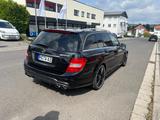 Mercedes-Benz C 63 AMG C 63 T AMG AMG - Mercedes-Benz C 63 AMG aus 2012