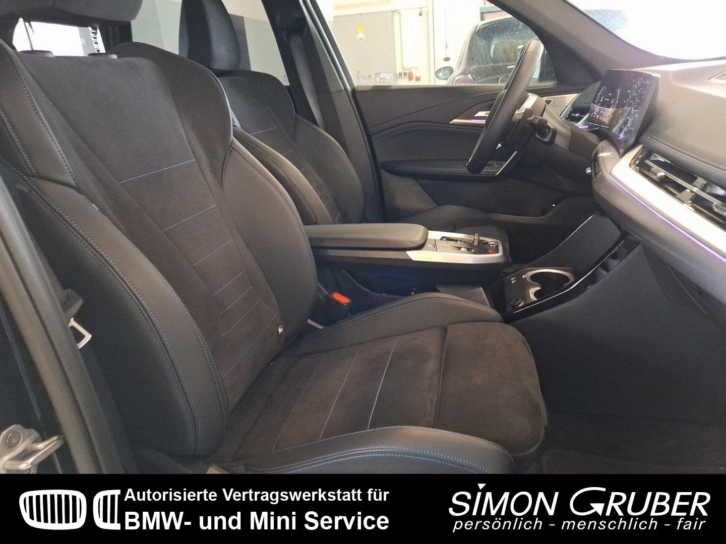 Fahrzeugabbildung BMW X1 sDrive 18i M Sport Paket Panorama LED Kamera