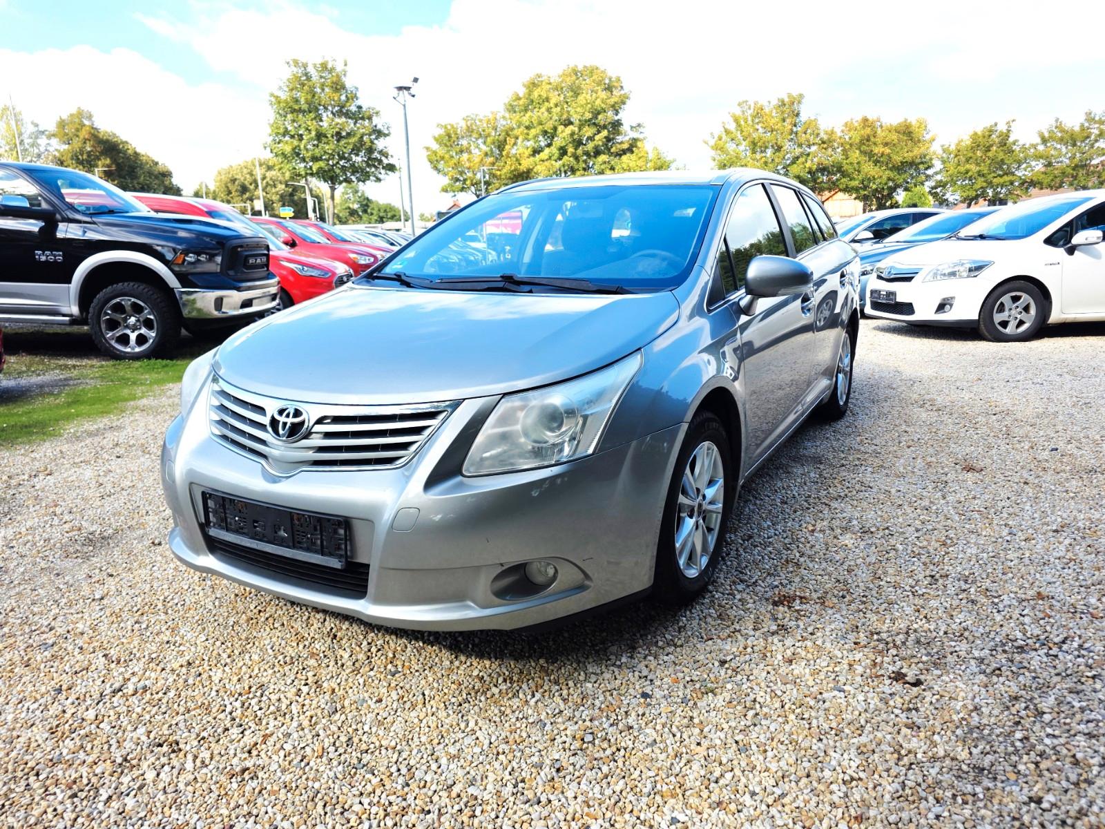 Toyota Avensis, 2011