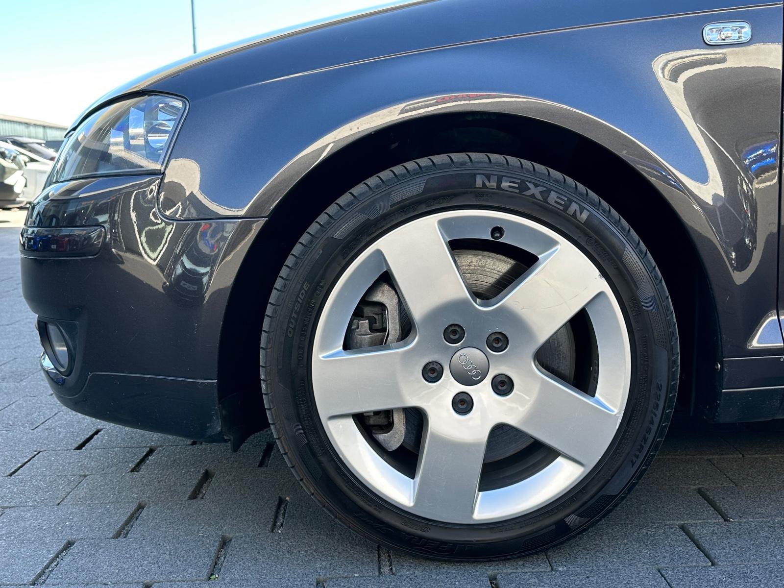 Audi A3 3.2 V6 250 ch DSG quattro / Toit ouvrant / Cuir / Chauffage auxiliaire / Caméra de recul