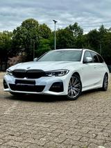 BMW 320d Touring M Sport Automatik M Sport - BMW 320 Gebrauchtwagen in Düsseldorf