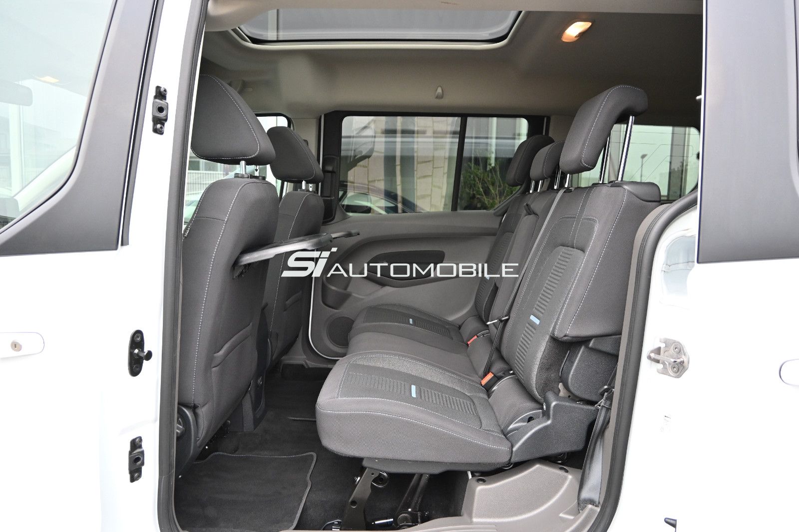 Fahrzeugabbildung Ford Grand Tourneo Connect 1.5 Eco Active °AHK°STHZ°