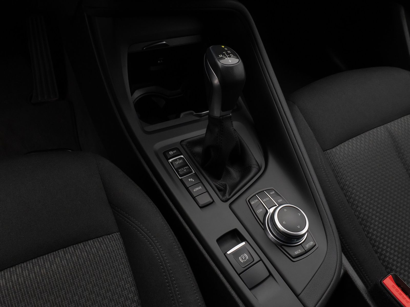 Fahrzeugabbildung BMW X1 xD25e AHK Navi+ HUD DAB H/K Komfort Sport LED