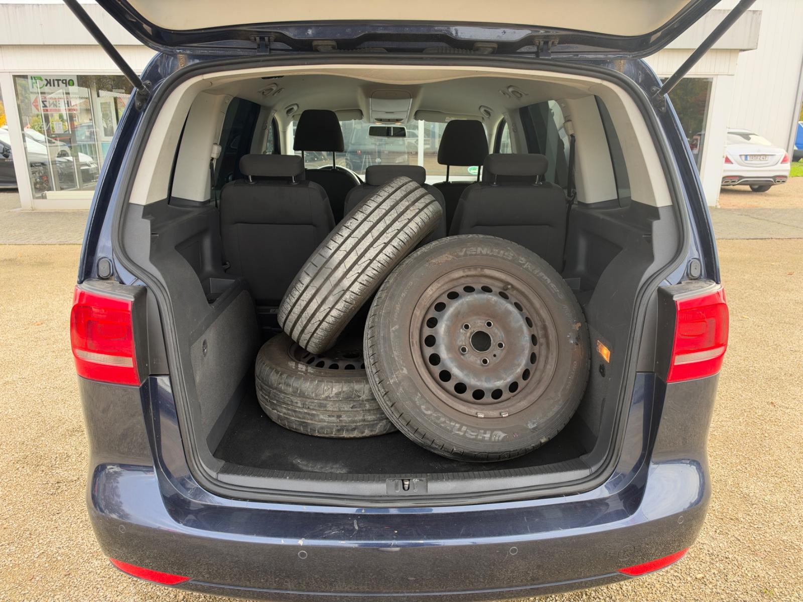 Volkswagen Touran 2015 — photo 10