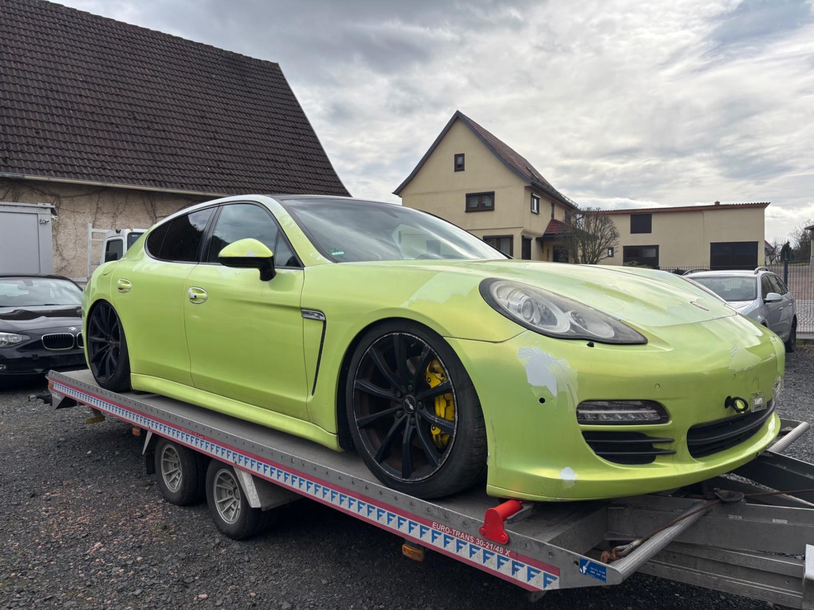 Porsche Panamera 4S