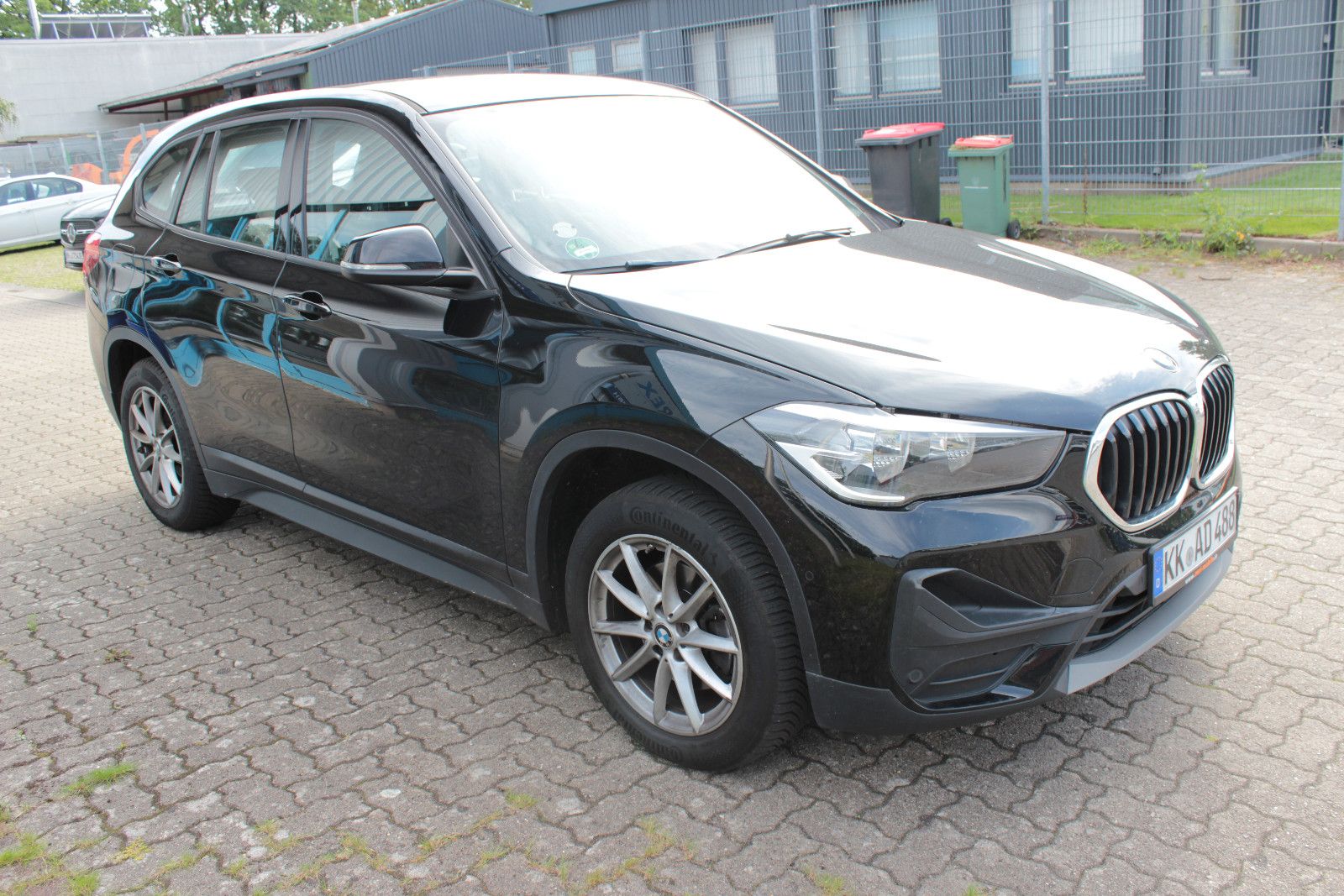 Fahrzeugabbildung BMW X1 sDrive 18 i