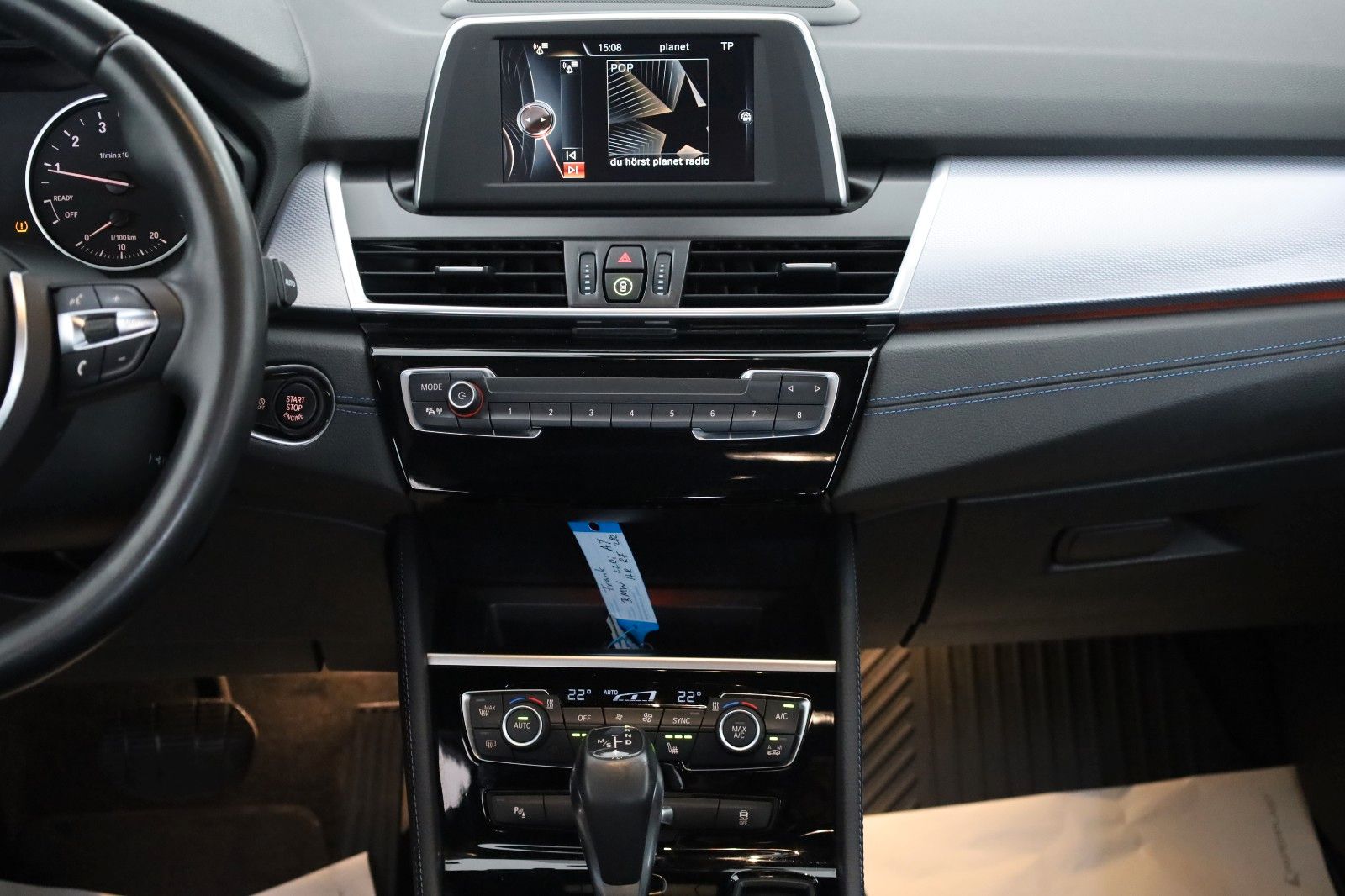 Fahrzeugabbildung BMW 220iA Active Tourer M Sport Alcantara,LED,SH,PDC