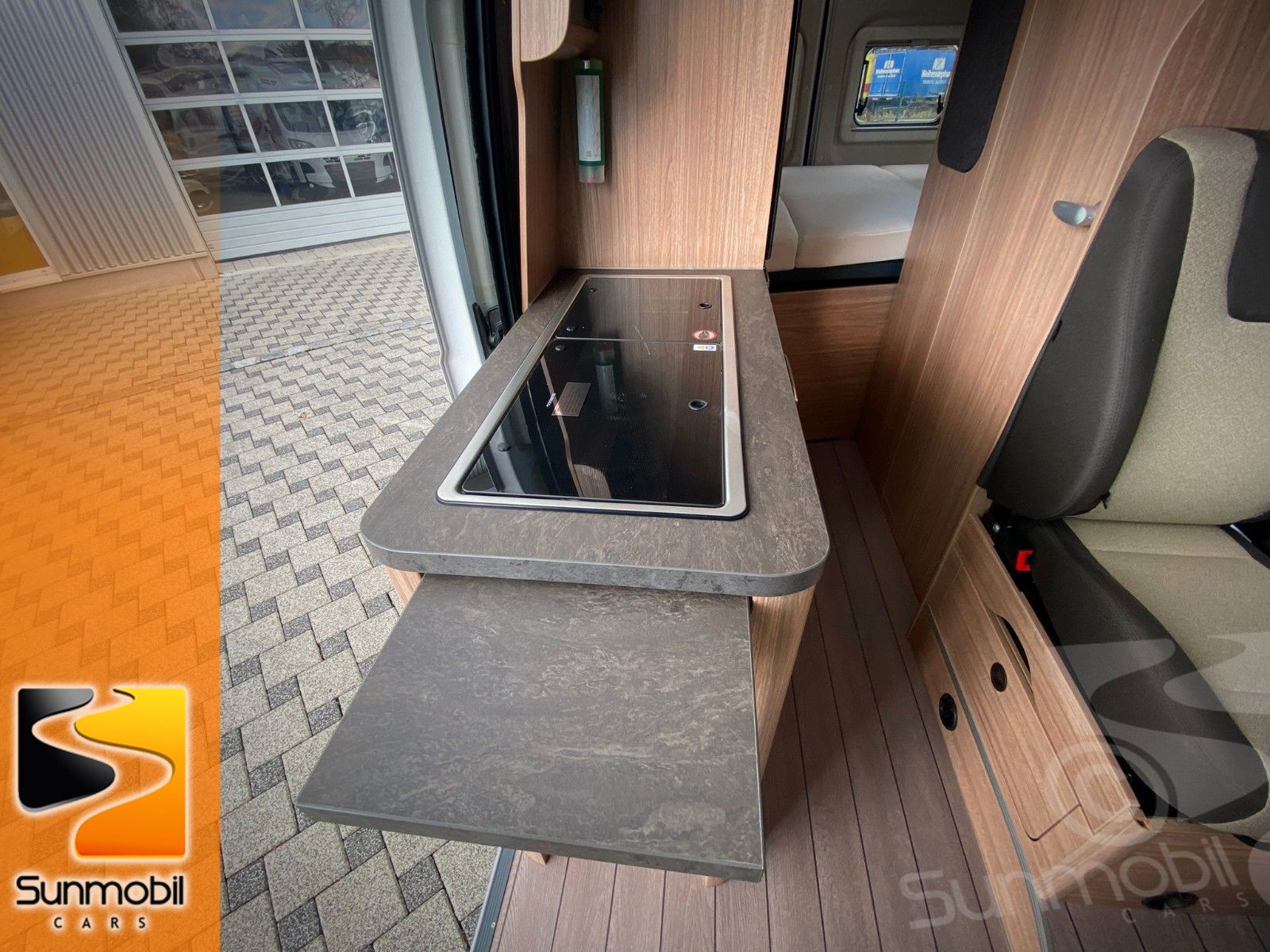 Fahrzeugabbildung Weinsberg CaraBus 600 DQ 140 PS Navi RFK