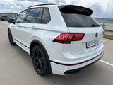 Volkswagen Tiguan 2.0 TDI*4M*DSG*R LINE*BlackS*PAN*AHK*VOL! - Volkswagen Tiguan mit Diesel-Antrieb: Allradantrieb