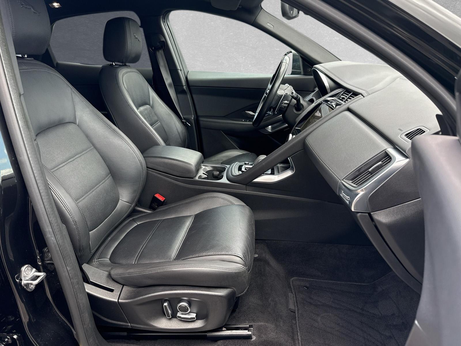 Jaguar E-Pace SE D200 Pano AHK 19 Zoll 3D Kam Keyless