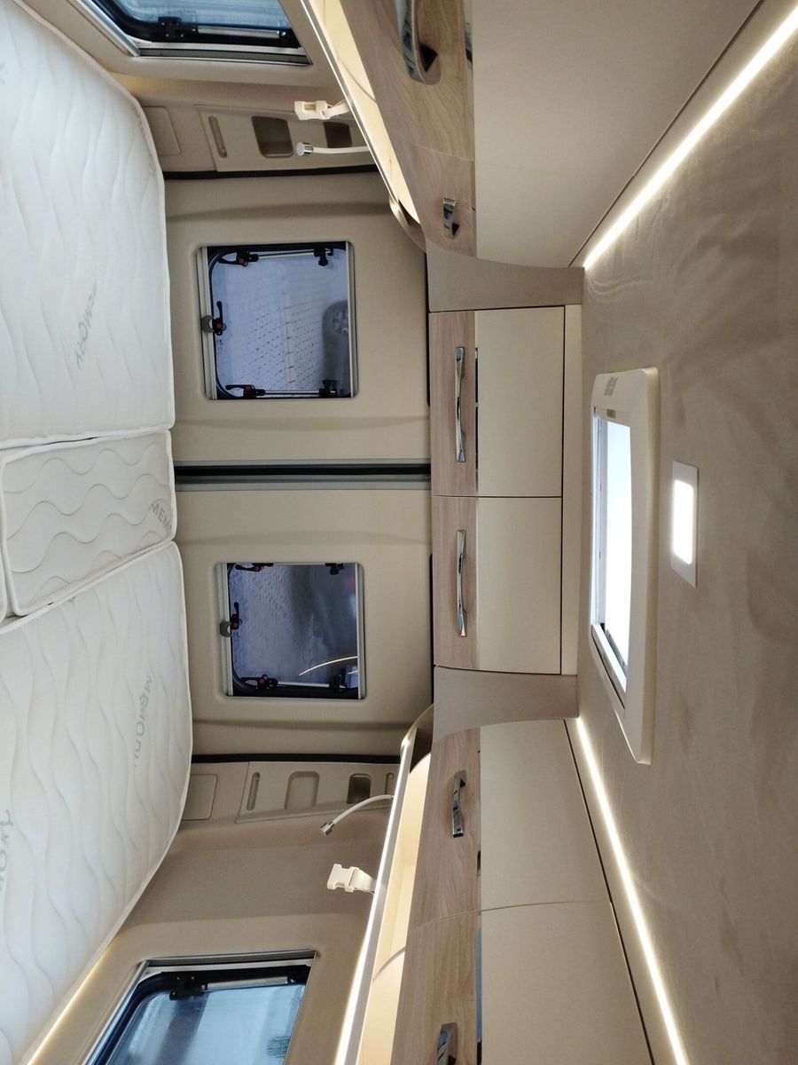 Fahrzeugabbildung Eura Mobil Van V 635 EB Klimaauto., Solar, Fahrassistenzpak