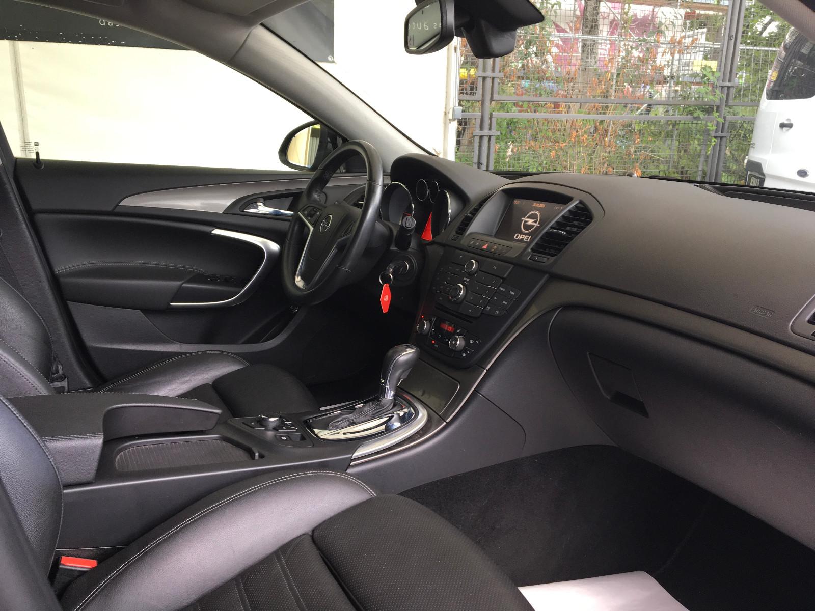 Opel Insignia 2012 — photo 13