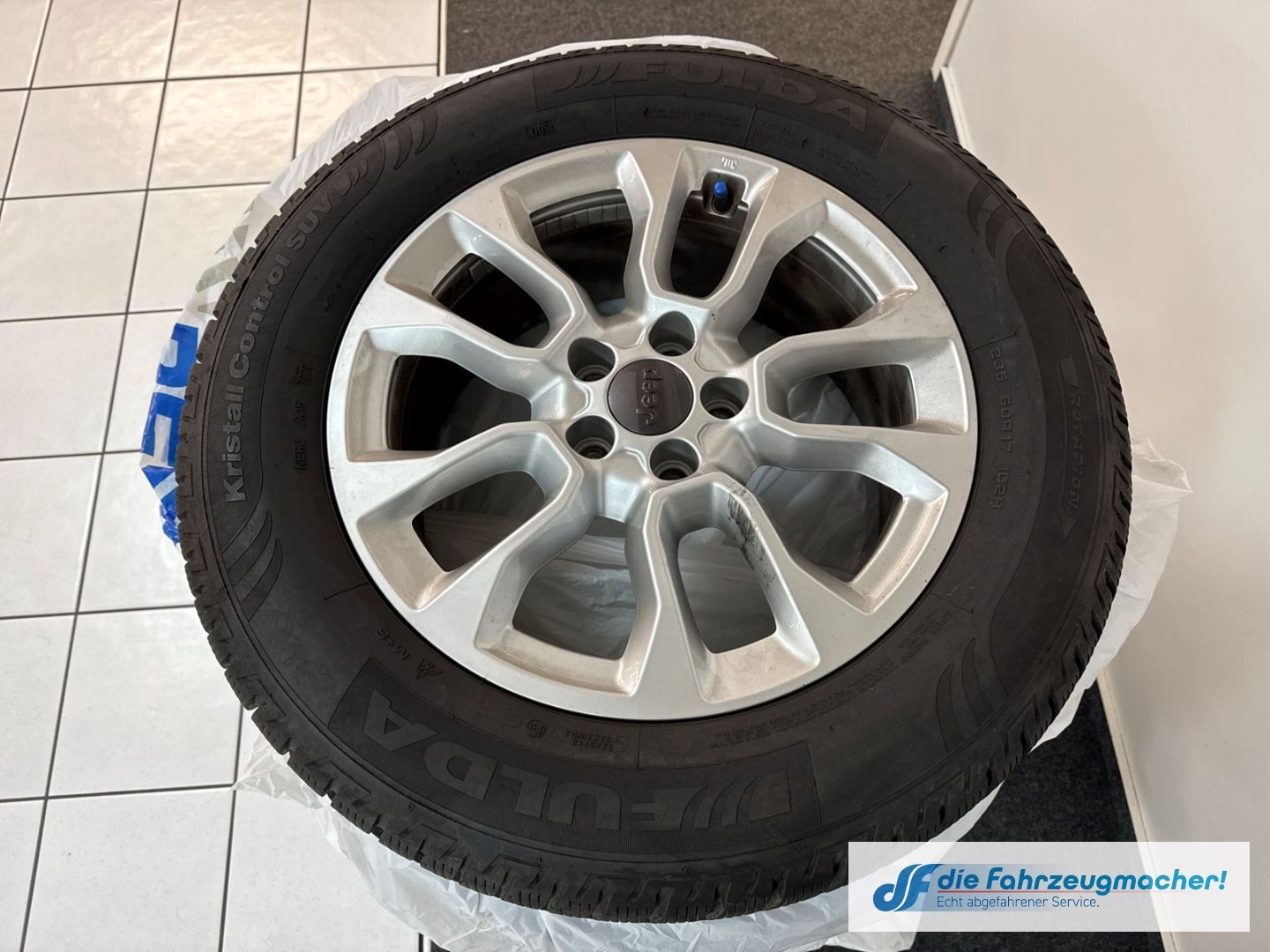 Fahrzeugabbildung Jeep Compass S Plug-In Hybrid 4WD Navi Soundsystem 36