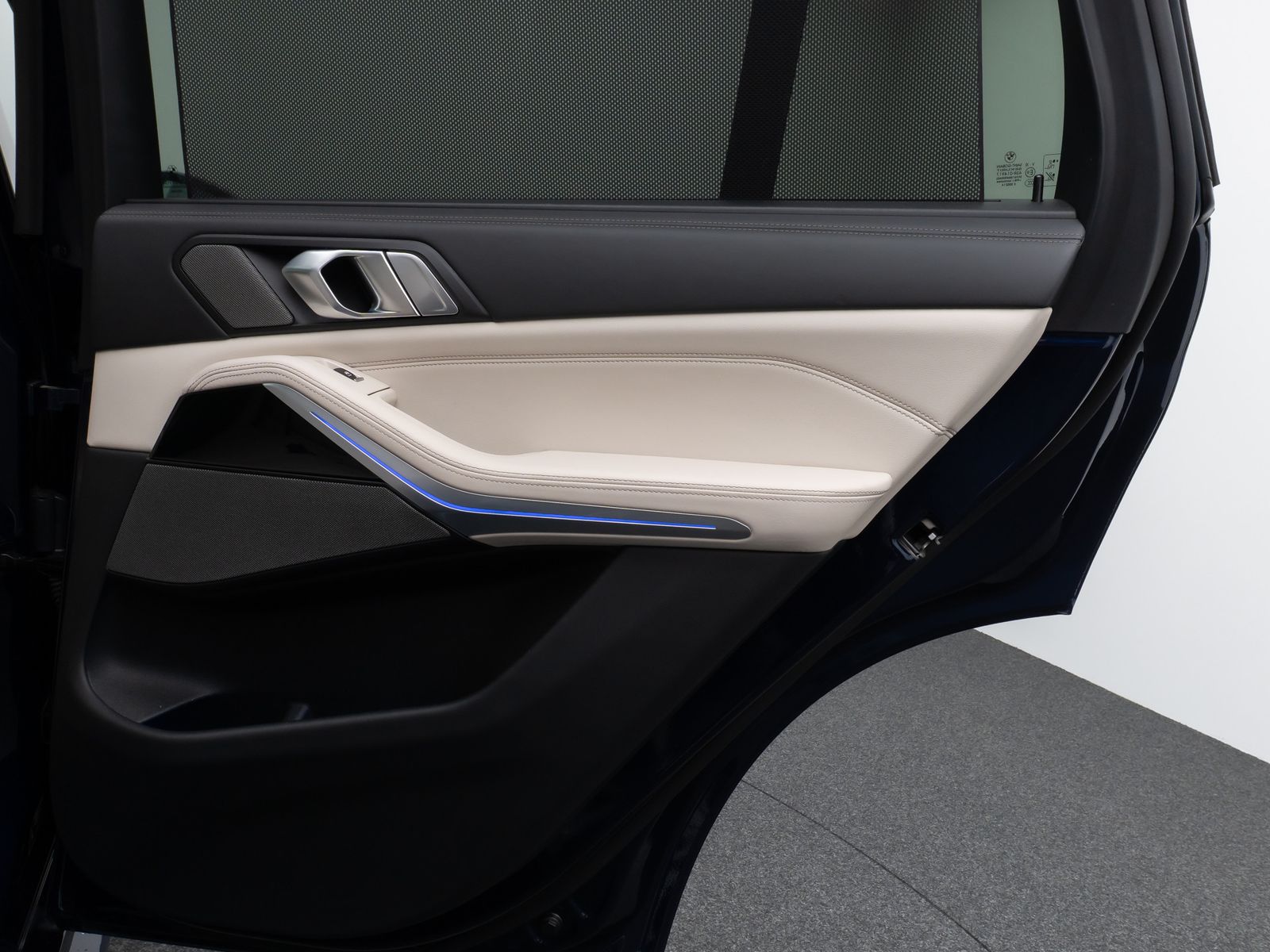 Fahrzeugabbildung BMW X5 xD50e M Sport Pro Pano SoftCL 360°HUD DAB H/K