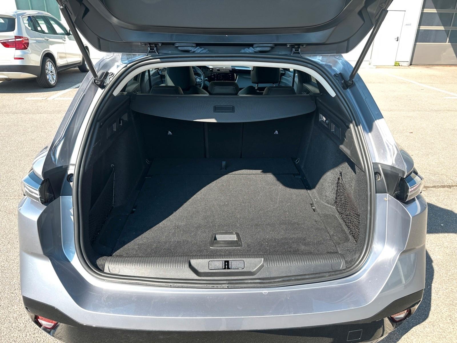 Peugeot 308 SW AllurePack*NAVI*KEYLESS*RÜCKFAHRKAM*APPLE