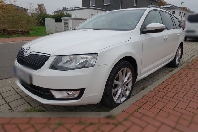 Skoda Octavia Combi 1.6 TDI Elegance AHK DSG Euro6