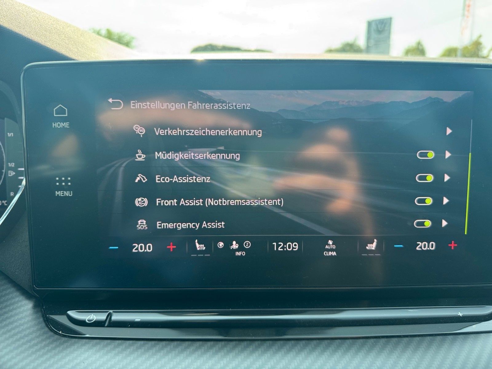 Fahrzeugabbildung SKODA Octavia Combi RS 2.0 TSI