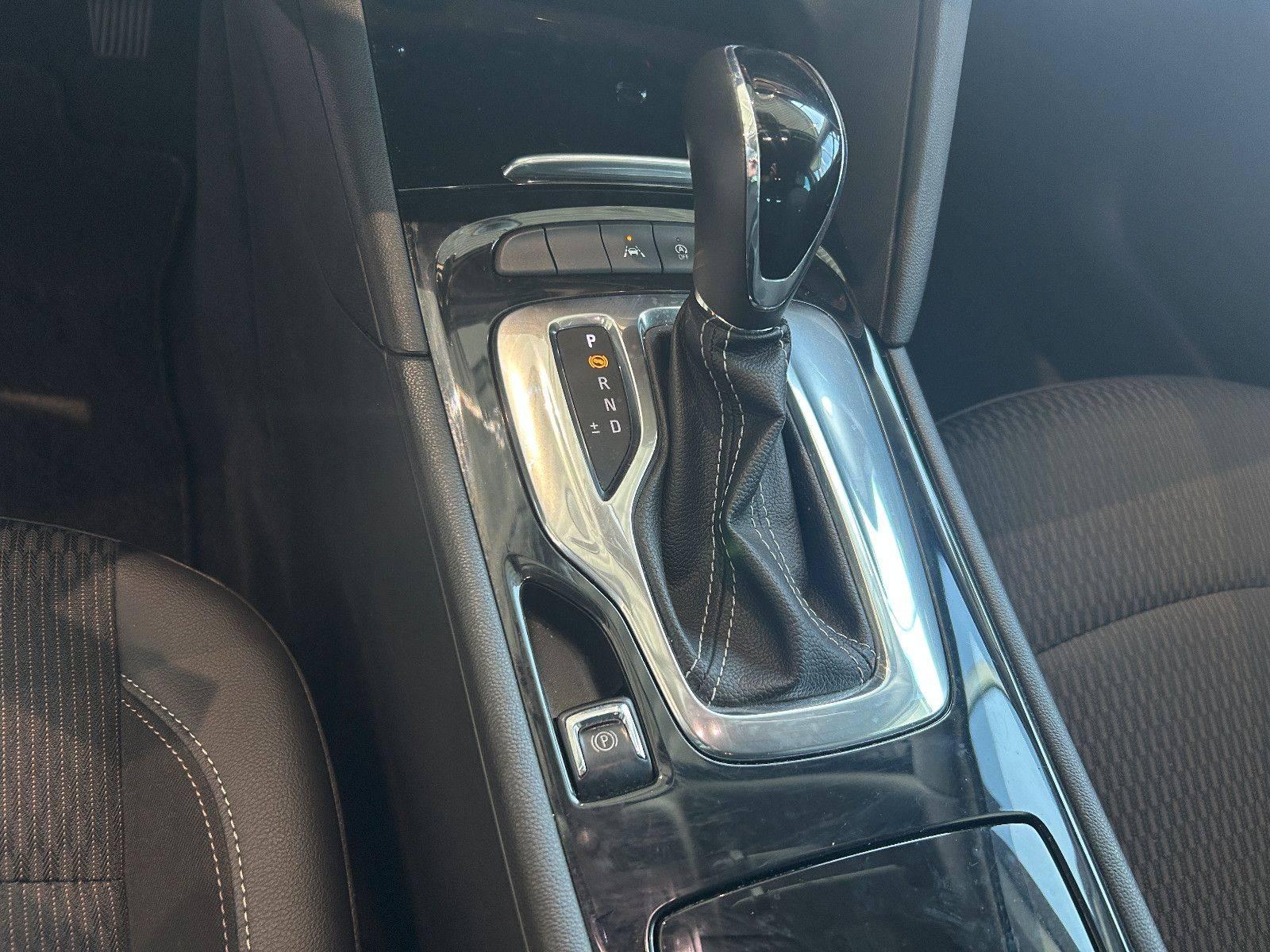 Opel Insignia AUTOMATIK+NAVIGATION+KAMERA+PDC+TEMPOM