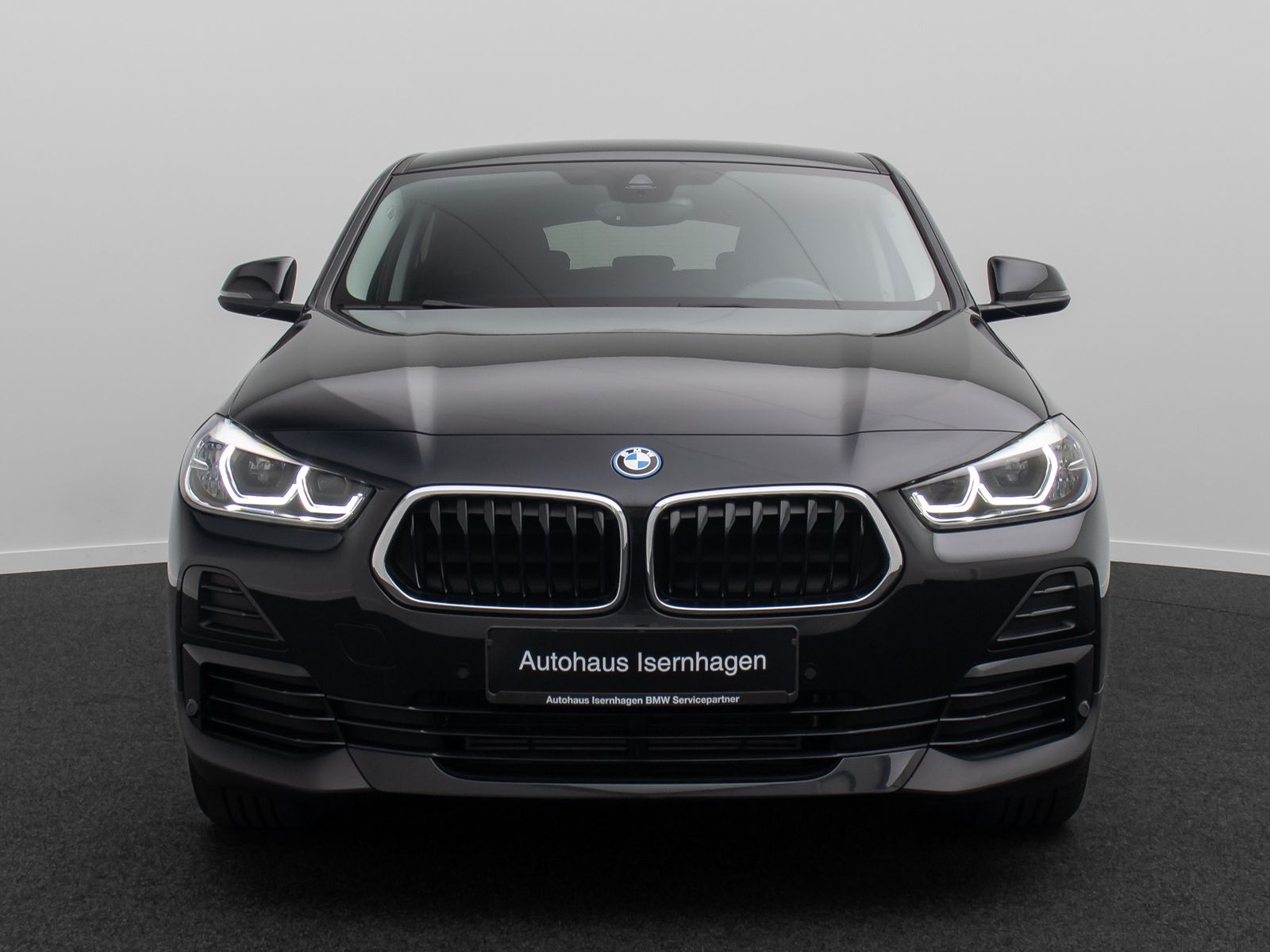 Fahrzeugabbildung BMW X2 xD25e Kamera DAB LED Parkassistent Navi Sport