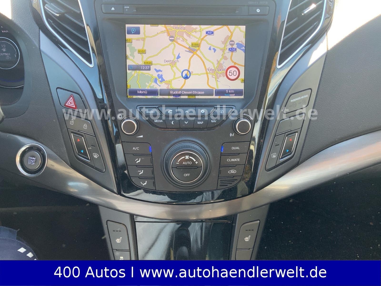 Hyundai i40 2012 — photo 14