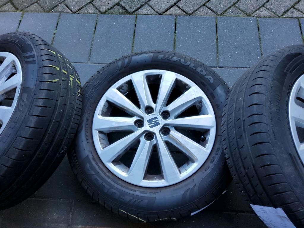 Fahrzeugabbildung SEAT Ibiza 1.0 TSI Style-KAMERA-VIRTUAL-LED-APPS-