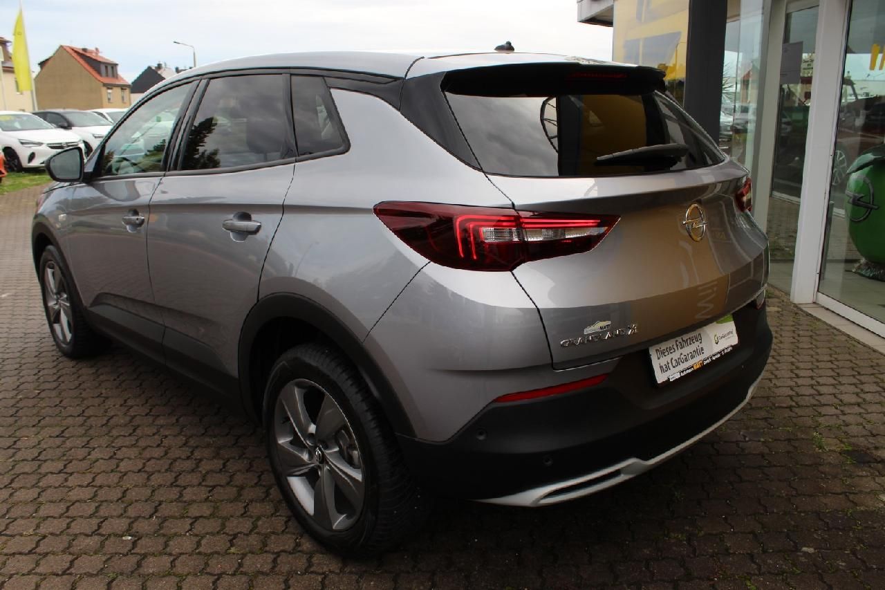 Fahrzeugabbildung Opel Grandland X 1.2T Elegance Automatik